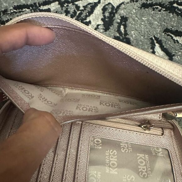 Michael Kors Rose Gold Logo Wallet/ Wristlet - Picture 10 of 11